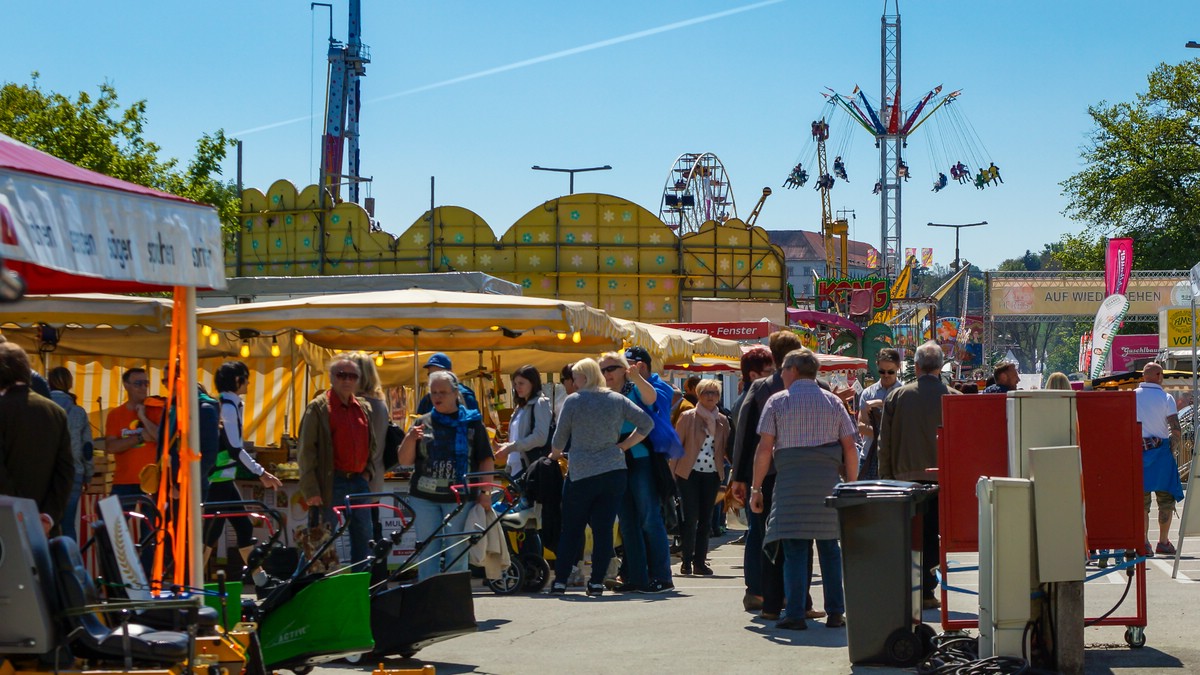 O Fotomagazin I  200. Urfahraner Markt 2017